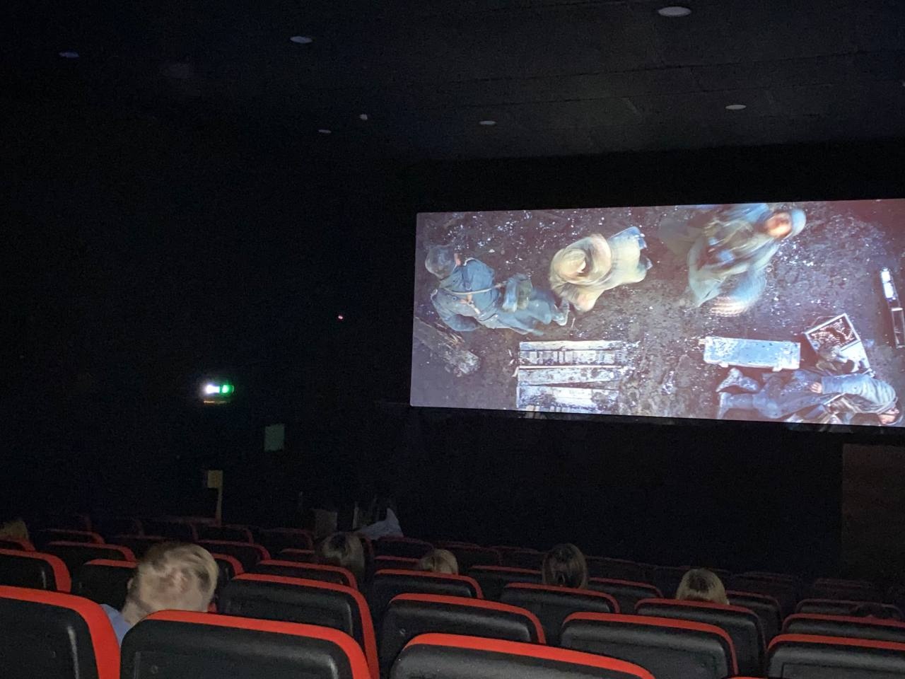 Школьники посмотрели кинофильм о событиях Сталинградской битвы..