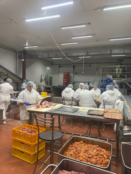 Мясоперерабатывающее предприятие "Велес".