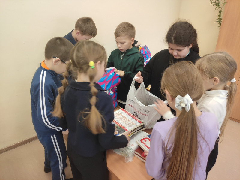 Сбор макулатуры.