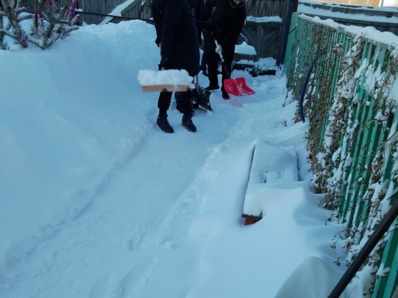 Волонтеры и активисты приходят на помощь ветеранам..