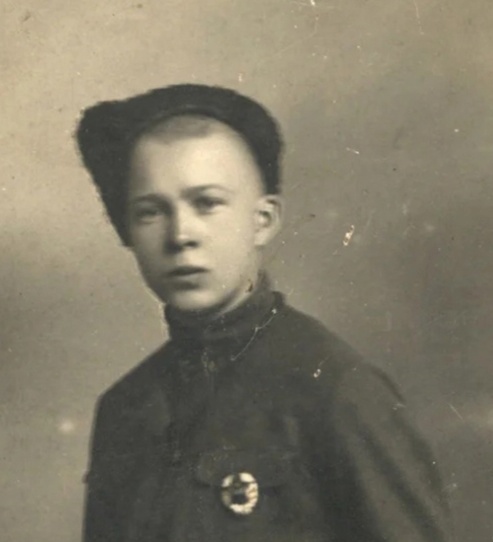 120 лет детскому писателю прошлого века Аркадию Петровичу Гайдару..