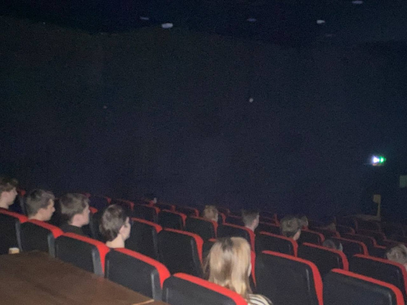 Школьники посмотрели кинофильм о событиях Сталинградской битвы..