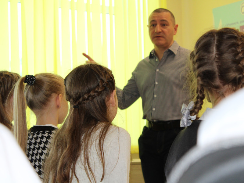 Орлята России встретились с Депутатом государственной Думы Александром Владимировичем Ильтяковым.