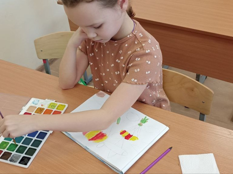 Выставка рисунков "Мой папа в армии".