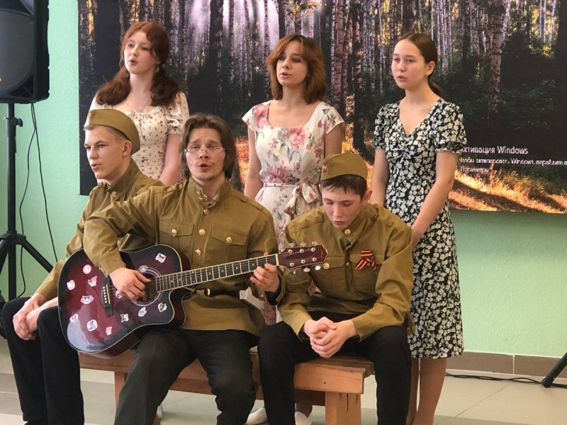 Школьный фестиваль военно-патриотической песни "О тебе, моя Россия".