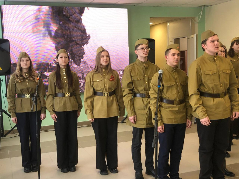 Школьный фестиваль военно-патриотической песни "О тебе, моя Россия".