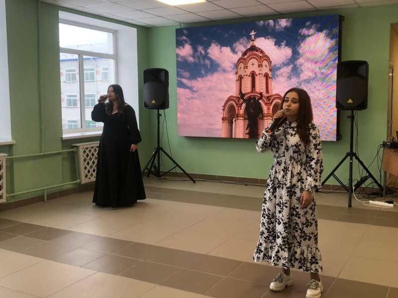 Школьный фестиваль военно-патриотической песни "О тебе, моя Россия".