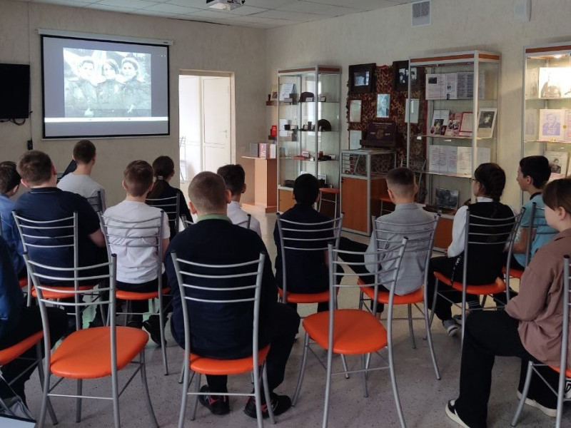 Урок памяти "Не женщины придумали войну".